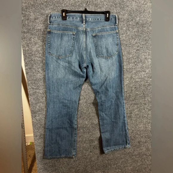 GAP Mid Rise Boot Cut Jeans, Medium Wash - Size 34x30 (US 18) - Picture 4 of 6